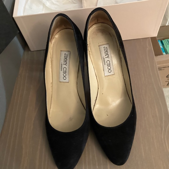 Jimmy choo suede heeled pumps in black - Picture 3 of 7